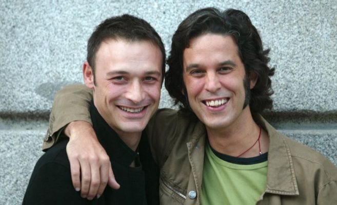 Jesús Santos y Pedro Zerolo en 2003, cuando reclamaron casarse en el Registro Civil