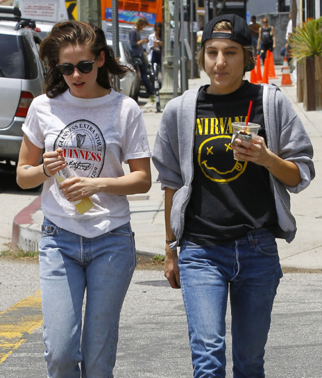 Kristen Stewart y su pareja y asistente, Alicia Cargile, cuyo noviazgo ha sido confirmado por la madre de la actriz