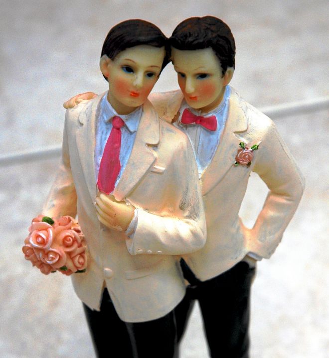 figura-de-boda-de-dos-novios-gay