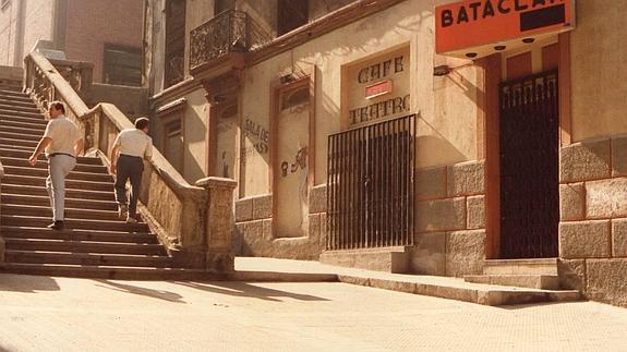 Imagen de la entrada del ya desaparecido Bataclan de Bilbao