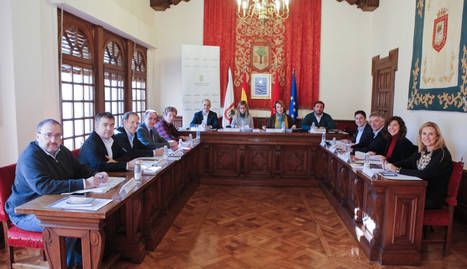La sesión de la Mesa y Junta de Portavoces se ha celebrado en el Salón de Plenos de Olite-Erriberri