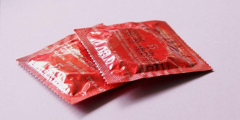 Los expertos recomiendan utilizar el preservativo desde el inicio de la relación hasta el final de la misma.