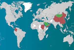 En rojo, los países que pueden prohibir la entrada en base al VIH y, en verde, los que piden una prueba de VIH para entrar