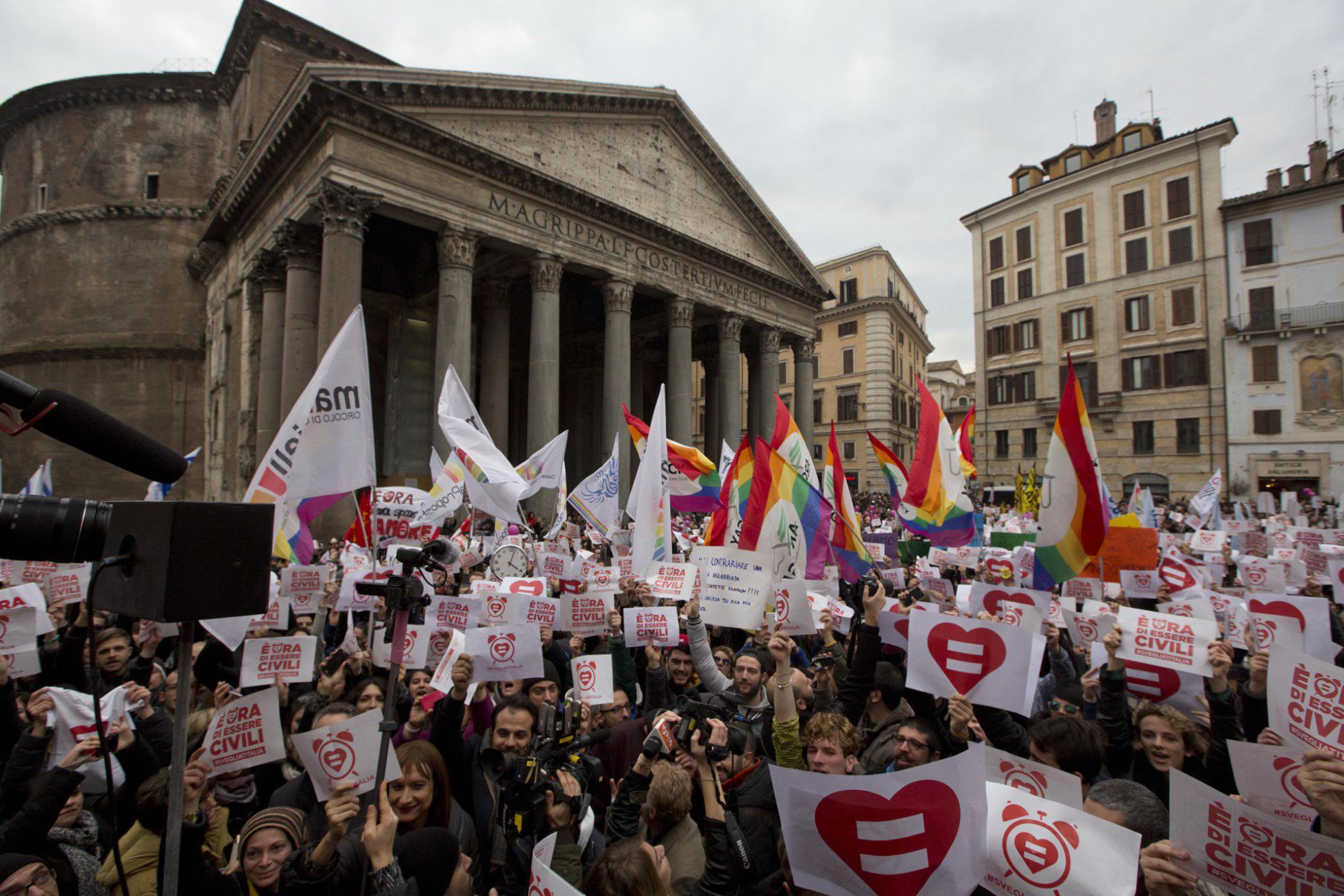 Manifestación por el reconocimiento de las uniones gais en Roma este sábado