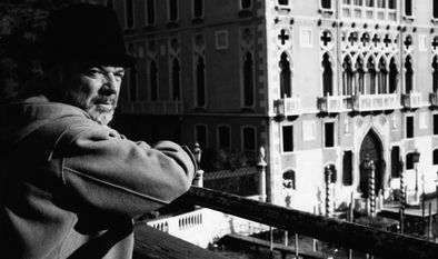Jaime Gil de Biedma en Venecia, 1984.
