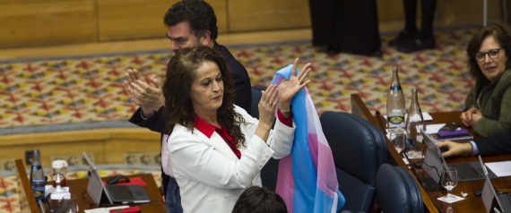 Carla Antonelli durante la aprobación de la ley de transexualidad en la Asamblea de Madrid 17/03/2016 Madrid