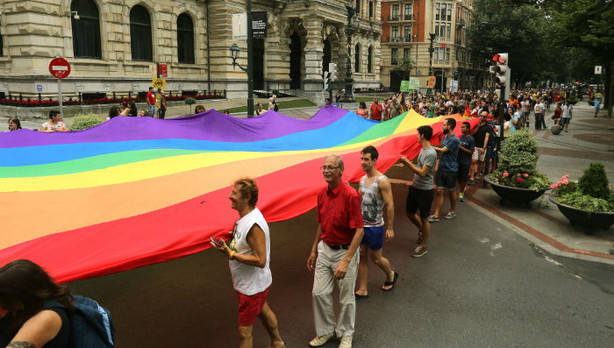 imagen de archivo de una marcha con motivo del Día del Orgullo Gay